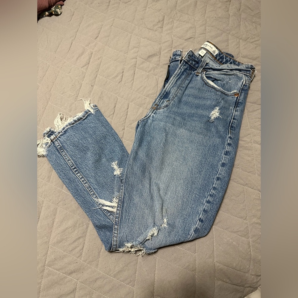 Abercrombie & Fitch high rise mom jeans 000/23